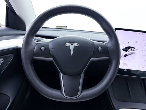 Used 2023 Tesla Model 3 Standard Range image 22