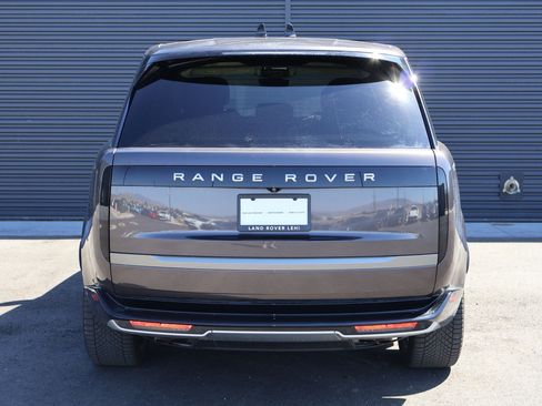 Used 2025 Land Rover Range Rover SE AWD/4WD image 11
