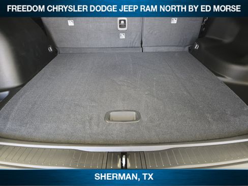 New 2025 Jeep Grand Cherokee Altitude image 23