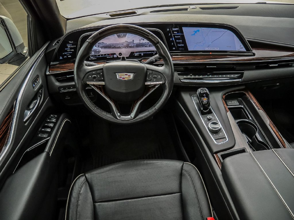 Used 2023 Cadillac Escalade Premium Luxury AWD/4WD image 27