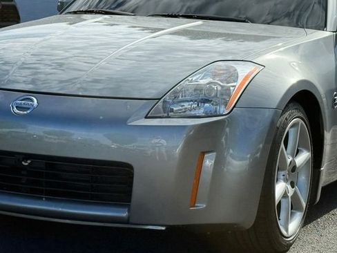 Used 2003 Nissan 350Z Touring RWD image 2