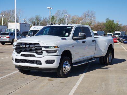 New 2026 RAM 3500 Big Horn image 2