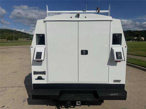 New 2026 Ford E-350 and Econoline 350 Super Duty w/ Power Equipment Group RWD image 4