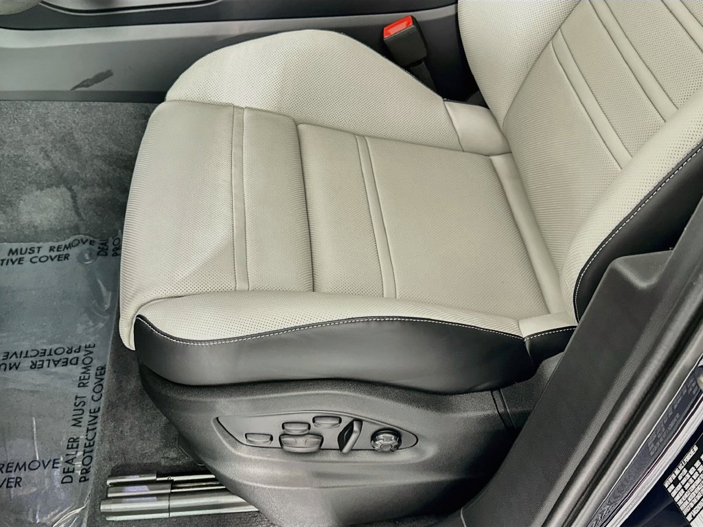 New 2026 Porsche Cayenne GTS AWD/4WD image 22