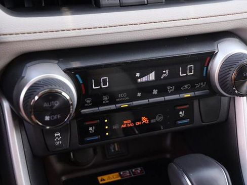 Certified 2025 Toyota RAV4 Limited w/ Advanced Technology Package AWD/4WD image 20