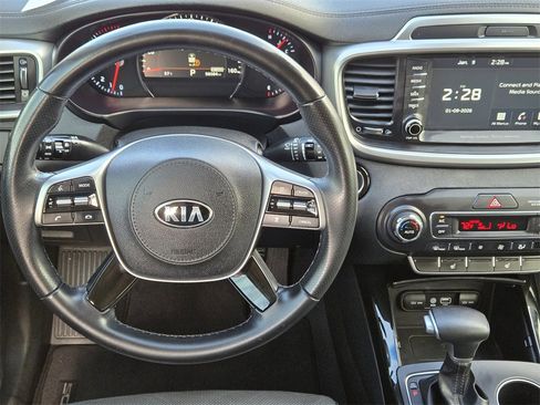 Used 2020 Kia Sorento SX image 10