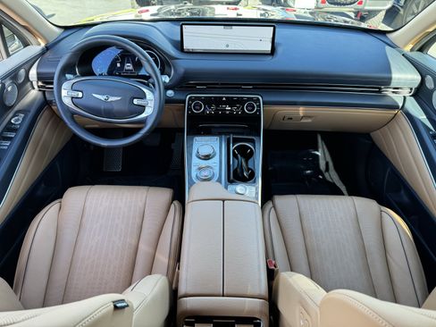 Used 2023 Genesis GV80 2.5T w/ Prestige 20" Package image 34