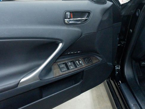 Used 2010 Lexus IS 250C image 15