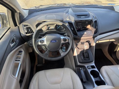 Used 2015 Ford Escape SE w/ SE Chrome Package image 10