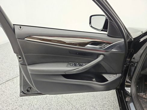 Used 2018 BMW 530e image 14