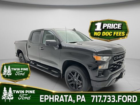Used 2024 Chevrolet Silverado 1500 Custom AWD/4WD image 1