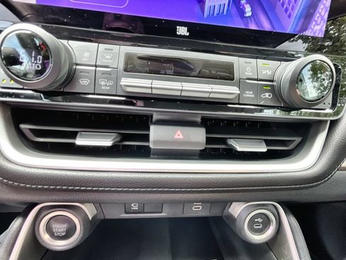 Used 2024 Toyota Grand Highlander FWD image 18