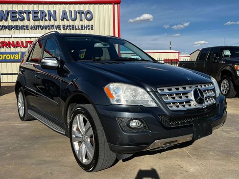 Used 2010 Mercedes-Benz ML 350 2WD w/ Premium 2 Pkg image 2