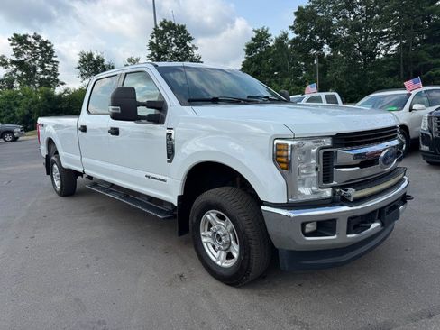 Used 2018 Ford F250 XLT w/ Camper Package AWD/4WD image 7