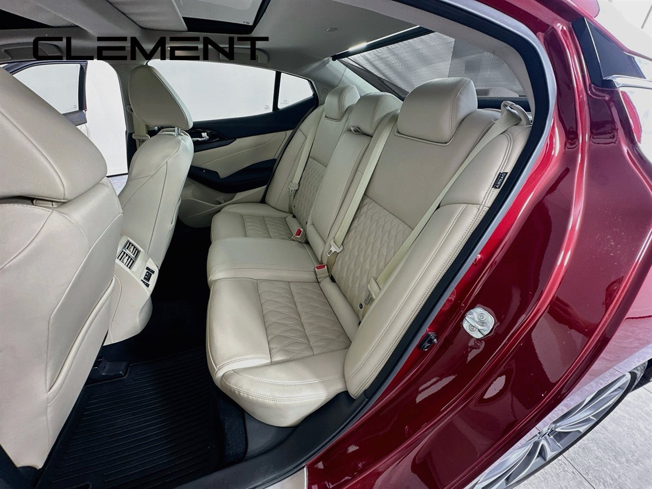Used 2023 Nissan Maxima Platinum w/ Sport Mat Group FWD image 33