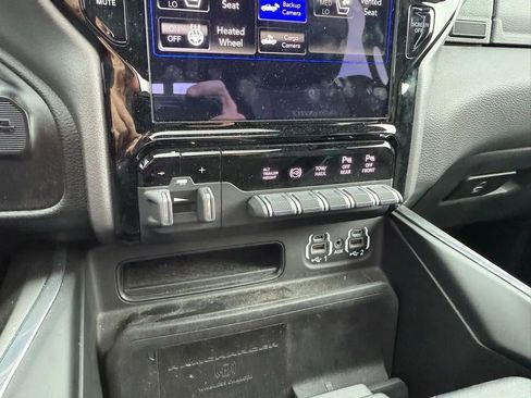 Used 2021 RAM 2500 Laramie image 19