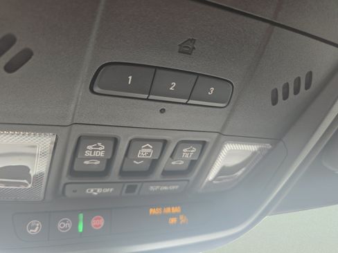 Used 2023 Buick Enclave Avenir w/ Avenir Technology Package AWD/4WD image 23