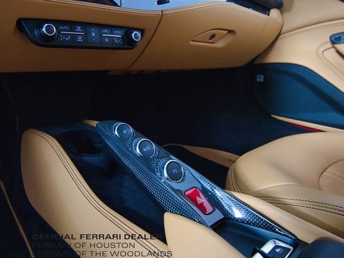 Used 2021 Ferrari F8 Tributo RWD image 14