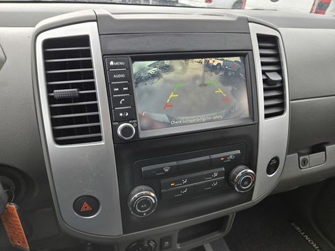Used 2019 Nissan Frontier SV AWD/4WD image 11