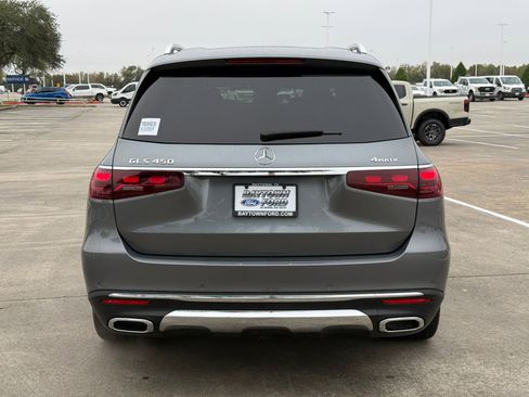 Used 2024 Mercedes-Benz GLS 450 4MATIC image 9