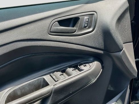 Used 2019 Ford Escape S FWD image 17