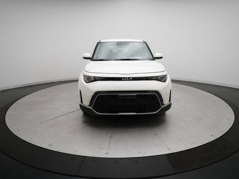 Certified 2023 Kia Soul LX w/ LX Technology Package image 11