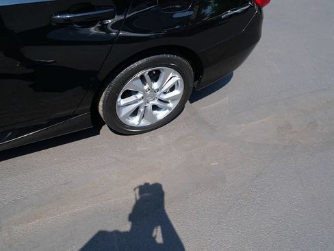 Used 2018 Honda Accord LX image 34