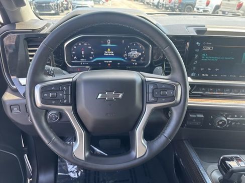 Certified 2024 Chevrolet Silverado 1500 RST w/ Convenience Package II AWD/4WD image 15