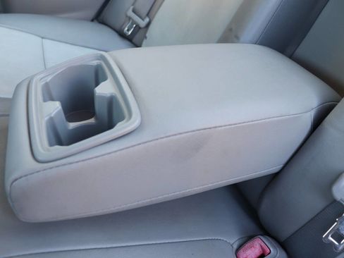 Used 2012 Toyota Camry XLE FWD image 44