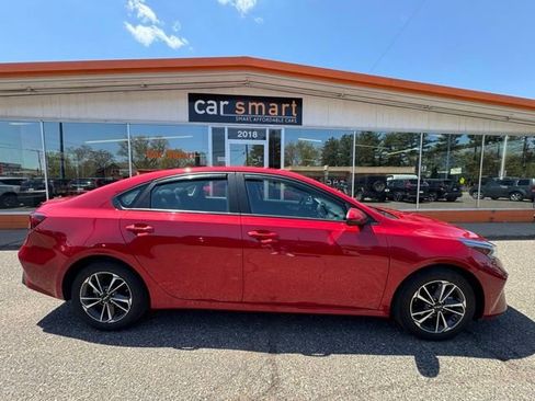 Used 2023 Kia Forte LXS FWD image 7