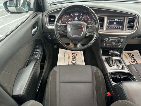 Used 2020 Dodge Charger SXT w/ Blacktop Package image 6