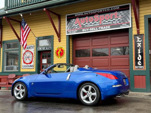Used 2006 Nissan 350Z Touring image 18