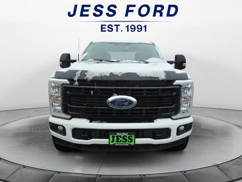 Used 2023 Ford F350 XLT image 8
