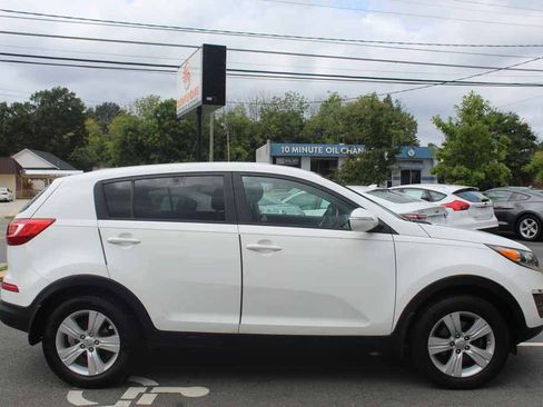 Used 2013 Kia Sportage LX FWD image 4