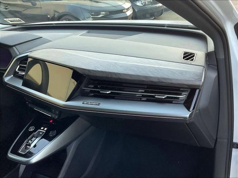 Certified 2024 Audi Q4 e-tron Premium Plus w/ Premium Plus image 17