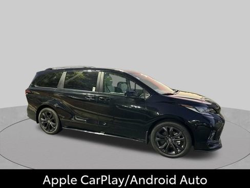 Used 2026 Toyota Sienna XSE FWD image 15