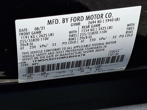 Used 2021 Ford Explorer XLT w/ Equipment Group 202A AWD/4WD image 29