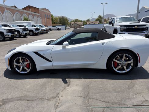 Used 2014 Chevrolet Corvette Stingray Convertible w/ 2LT Preferred Equipment Group RWD image 8