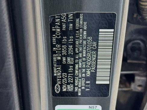 Used 2024 Hyundai Elantra Limited FWD image 33