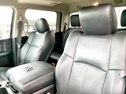 Used 2018 RAM 1500 Laramie w/ Convenience Group AWD/4WD image 13