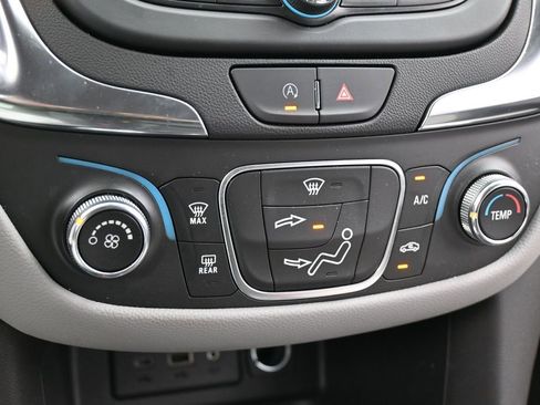 Used 2024 Chevrolet Equinox LS w/ Midnight Edition image 19