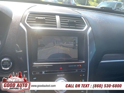 Used 2018 Ford Explorer Limited AWD/4WD image 18