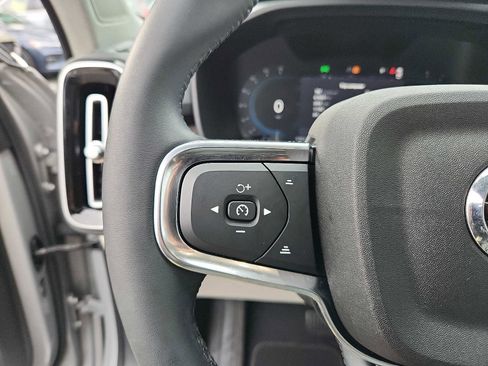 Certified 2023 Volvo XC40 B5 Plus w/ Protection Package Premier image 19