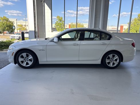Used 2013 BMW 528i Sedan RWD image 2