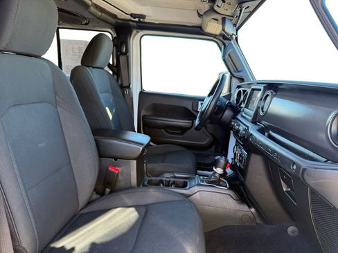 Used 2021 Jeep Wrangler Unlimited Sport image 15