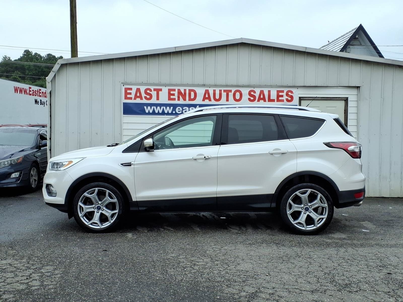 Used 2017 Ford Escape Titanium AWD/4WD image 2