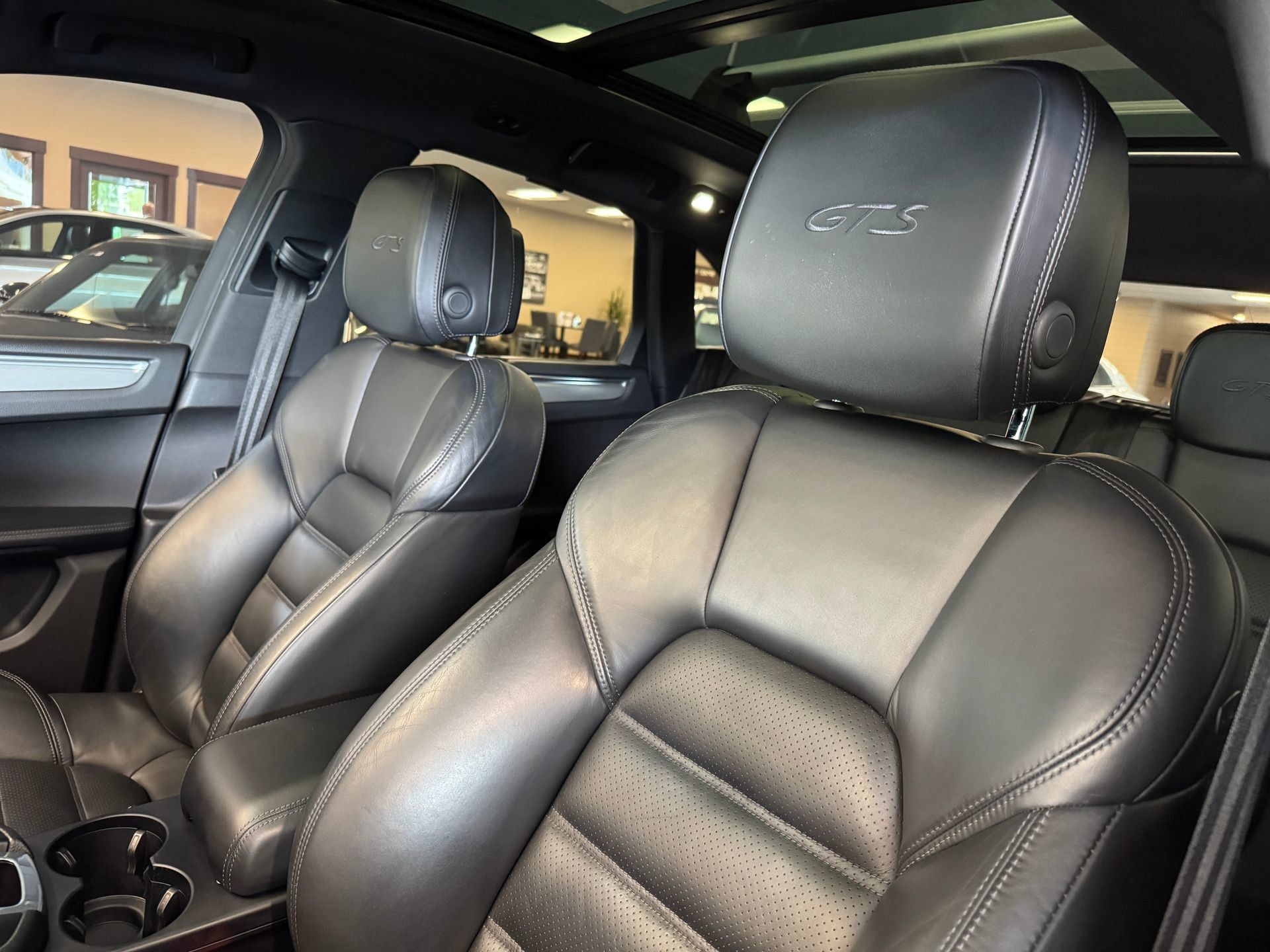 Used 2018 Porsche Macan GTS AWD/4WD image 22