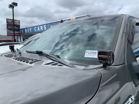 Used 2018 Ford F150 XLT w/ Equipment Group 302A Luxury AWD/4WD image 3