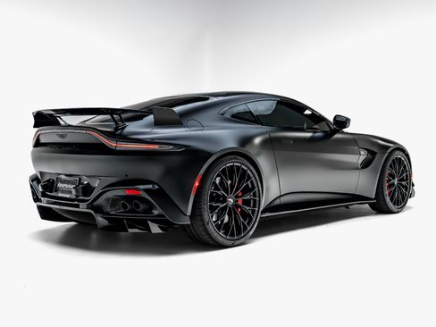 Used 2023 Aston Martin V8 Vantage Coupe RWD image 2