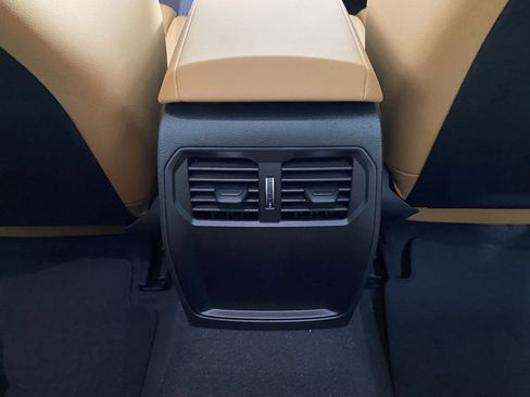 Used 2025 BMW 230i xDrive Coupe w/ Premium Package image 28